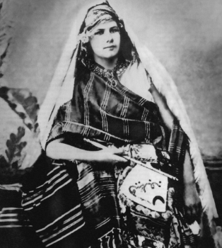 Isabelle Eberhardt, de l’une à l’autre