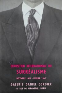 Affiche de l’Exposition InteRnatiOnale du Surréalisme E.R.O.S., galerie Danièle Cordier, 1959-1960, sur un assemblage de Mimi Parent.