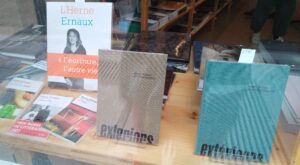 Vitrine de la boutique de la MEP